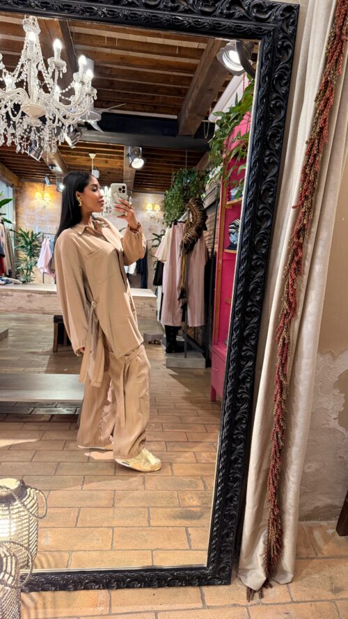PANTALONI AMPI CON TASCHE CARGO